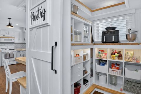 Tiny photo for 1542 Castlewood Drive, Wheaton, IL 60189 (MLS # 12581014)