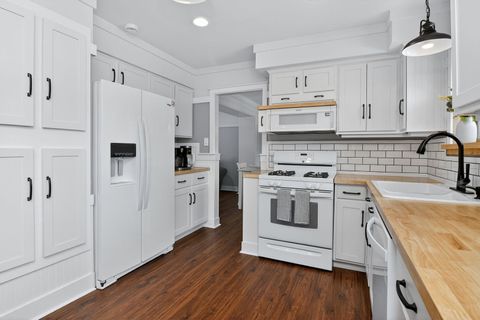 Tiny photo for 1542 Castlewood Drive, Wheaton, IL 60189 (MLS # 12581014)