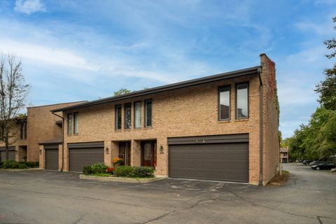 Tiny photo for 1716 Wildberry Drive #J, Glenview, IL 60025 (MLS # 12611772)