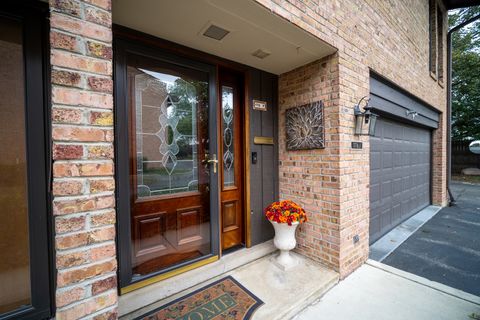 Tiny photo for 1716 Wildberry Drive #J, Glenview, IL 60025 (MLS # 12611772)