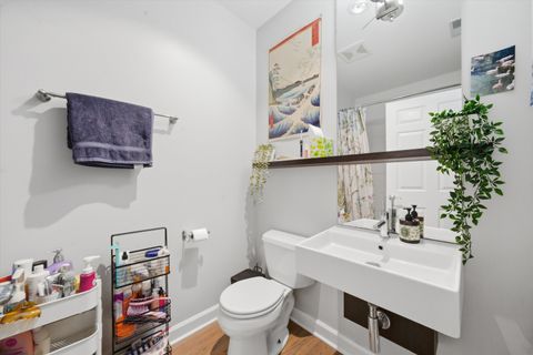 Tiny photo for 540 W Oakdale Avenue #4E, Chicago, IL 60657 (MLS # 12639003)