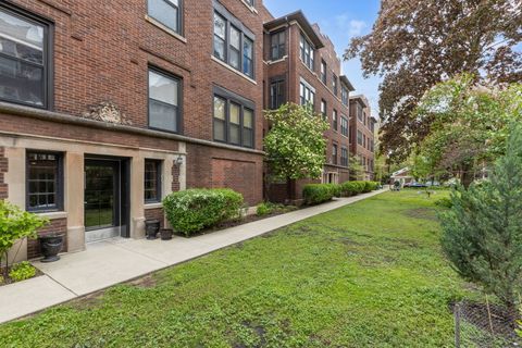 Photo of 1437 W GREENLEAF Avenue #3N, Chicago, IL 60626 (MLS # 12640155)