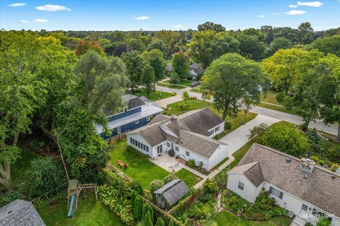 Tiny photo for 909 S Main Street, Wheaton, IL 60189 (MLS # 12519419)