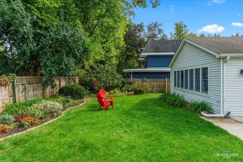 Tiny photo for 909 S Main Street, Wheaton, IL 60189 (MLS # 12519419)