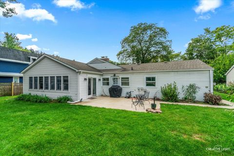 Tiny photo for 909 S Main Street, Wheaton, IL 60189 (MLS # 12519419)