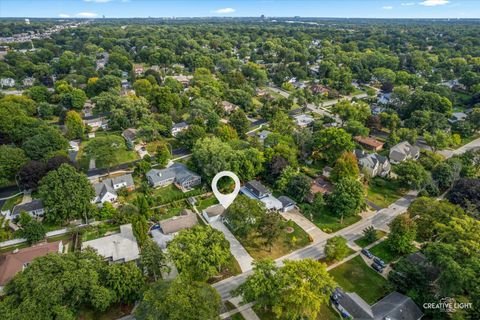 Tiny photo for 909 S Main Street, Wheaton, IL 60189 (MLS # 12519419)