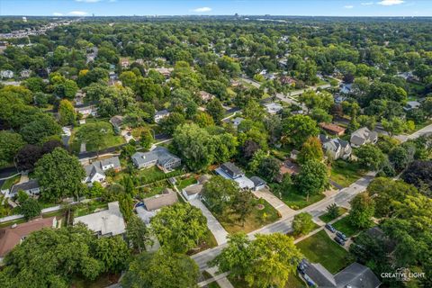 Tiny photo for 909 S Main Street, Wheaton, IL 60189 (MLS # 12519419)