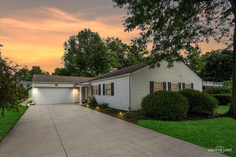 909 S Main Street Wheaton IL 60189