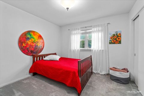 Tiny photo for 909 S Main Street, Wheaton, IL 60189 (MLS # 12519419)