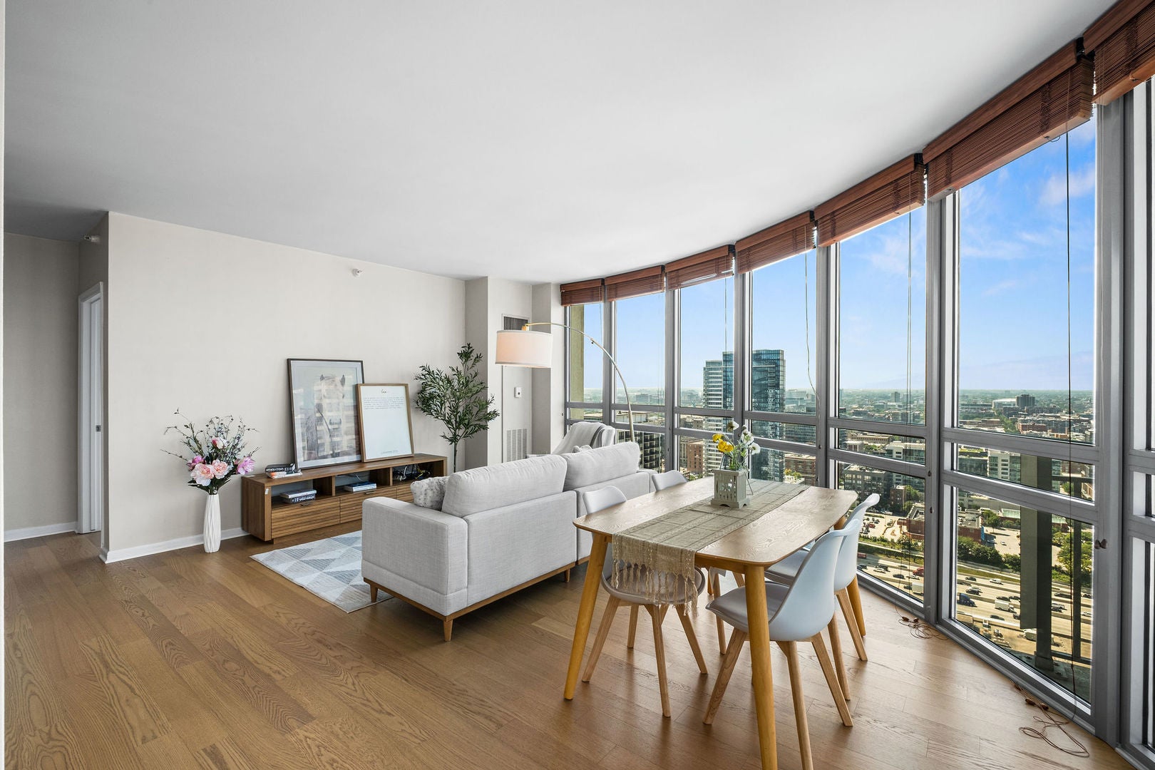 125 S Jefferson Street 3002