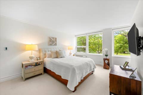 Tiny photo for 1630 Sheridan Road #4A, Wilmette, IL 60091 (MLS # 12656079)