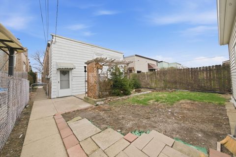 Tiny photo for 1424 S 57th Avenue, Cicero, IL 60804 (MLS # 12603771)