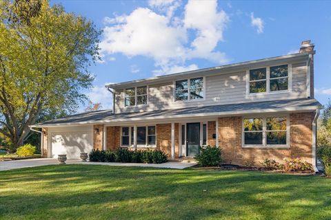 Tiny photo for 510 Sunset Terrace, Lake Bluff, IL 60044 (MLS # 12569584)