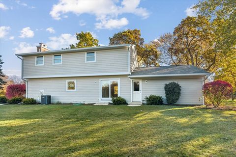 Tiny photo for 510 Sunset Terrace, Lake Bluff, IL 60044 (MLS # 12569584)