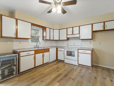 Tiny photo for 8420 Bobolink Drive, Machesney Park, IL 61115 (MLS # 12589303)