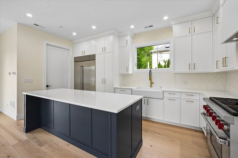 Tiny photo for 3810 W North Shore Avenue, Lincolnwood, IL 60712 (MLS # 12731343)