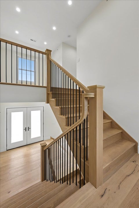 Tiny photo for 3810 W North Shore Avenue, Lincolnwood, IL 60712 (MLS # 12731343)