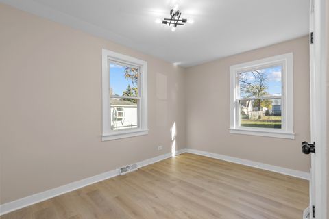 Tiny photo for 449 S Addison Street, Bensenville, IL 60106 (MLS # 12517035)