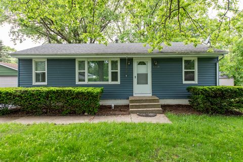 Single Family Residence in Winthrop Harbor IL 1238 Landon Avenue.jpg