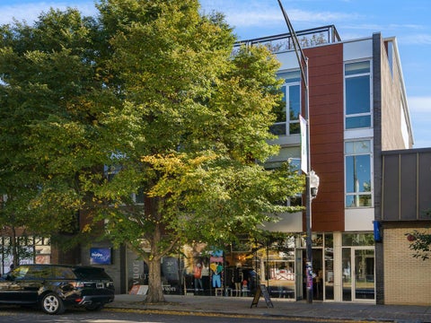 Photo of 2041 W ROSCOE Street #PH, Chicago, IL 60618 (MLS # 12783534)