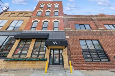 850 N Milwaukee Avenue 203 Chicago IL 60642