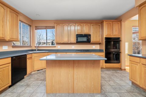 Tiny photo for 14603 Colonial Parkway, Plainfield, IL 60544 (MLS # 12535218)