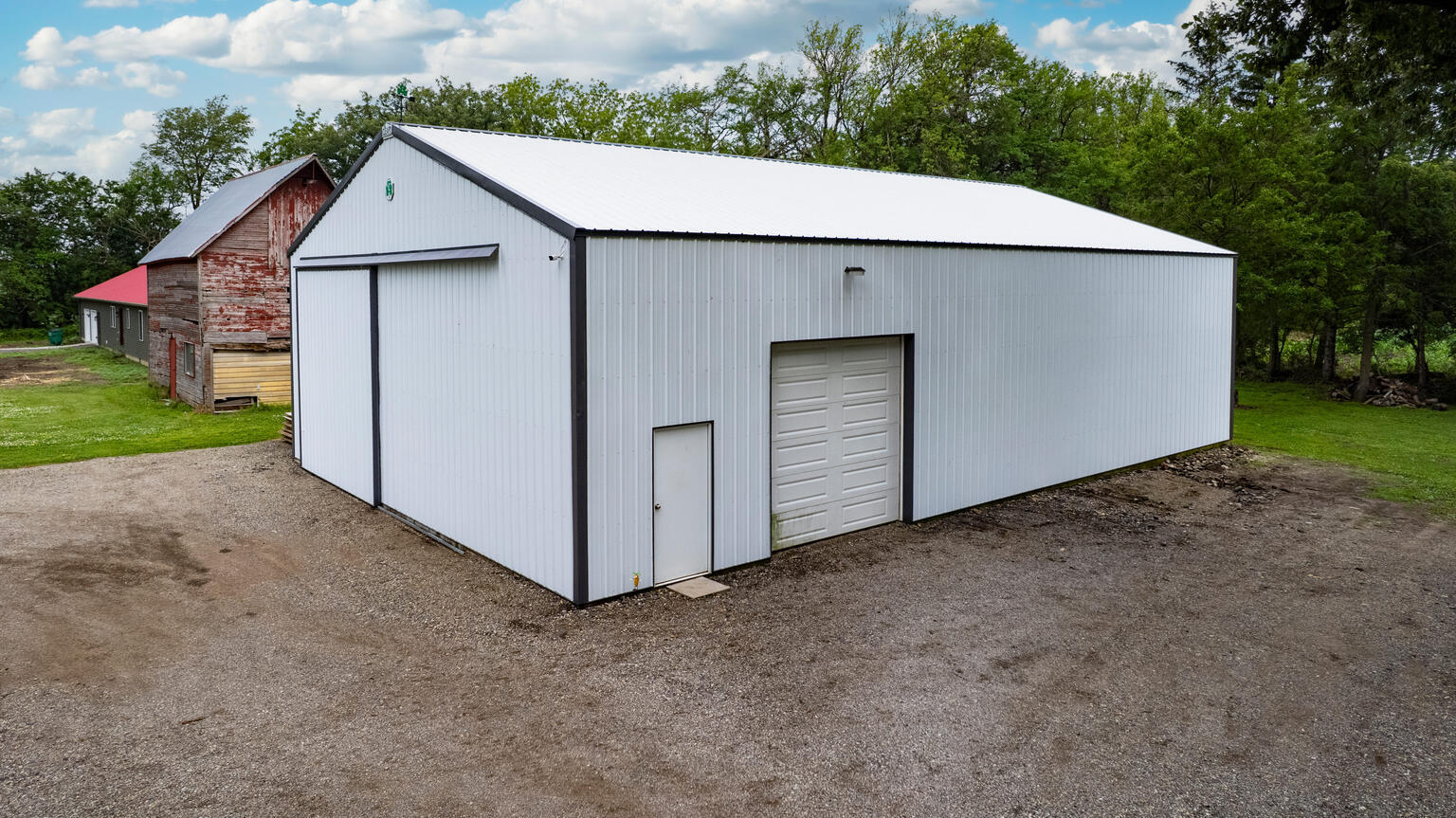 884 E 1200n Road