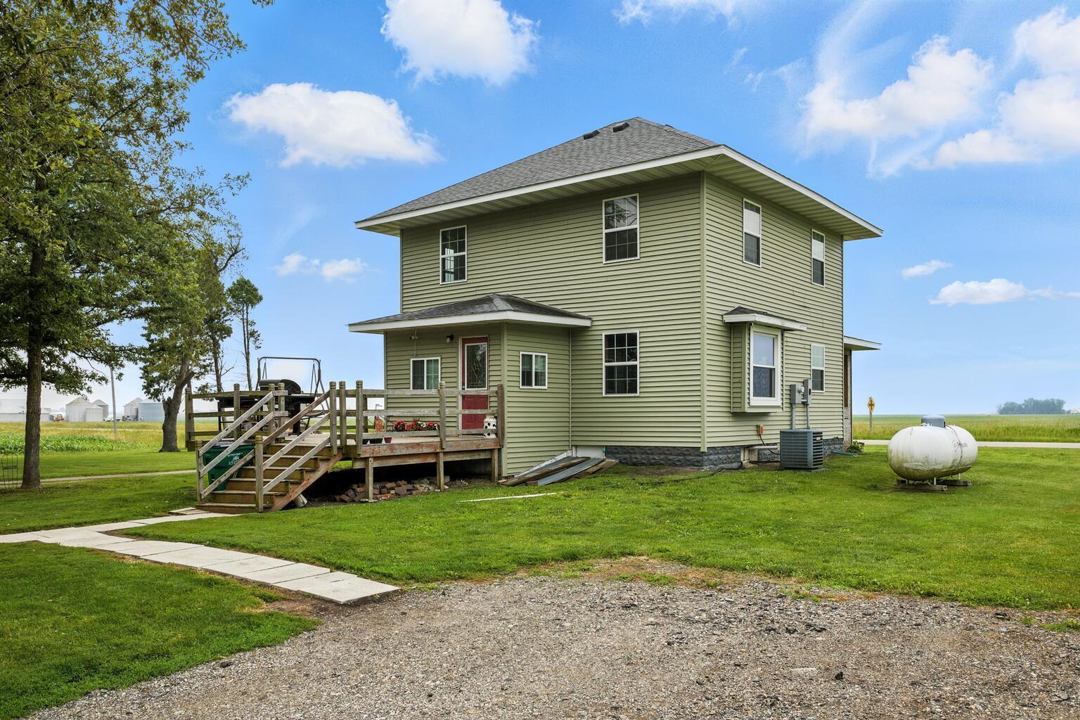 884 E 1200n Road
