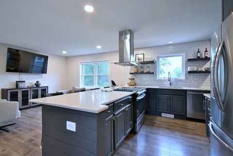 Tiny photo for 511 Everett Avenue, Crystal Lake, IL 60014 (MLS # 12683560)
