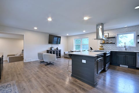 Tiny photo for 511 Everett Avenue, Crystal Lake, IL 60014 (MLS # 12683560)