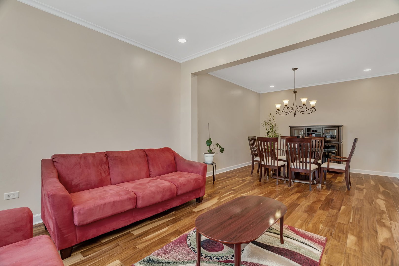 1221 Winding Way