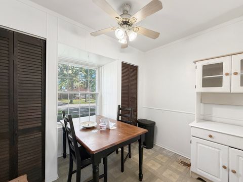 Tiny photo for 2008 Newton Avenue, Park Ridge, IL 60068 (MLS # 12503513)