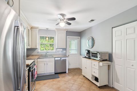 Tiny photo for 124 E Winchester Road #F, Libertyville, IL 60048 (MLS # 12470376)