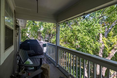 Tiny photo for 124 E Winchester Road #F, Libertyville, IL 60048 (MLS # 12470376)