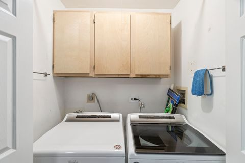 Tiny photo for 124 E Winchester Road #F, Libertyville, IL 60048 (MLS # 12470376)