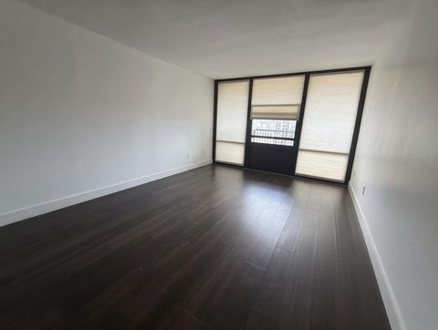 Tiny photo for 3001 S MICHIGAN Avenue #1707, Chicago, IL 60616 (MLS # 12618807)