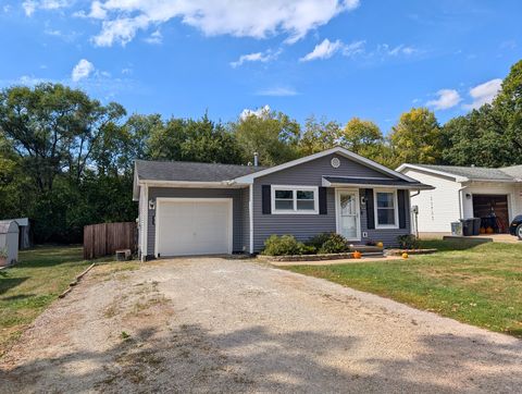 Tiny photo for 1811 Poplar Street, Ottawa, IL 61350 (MLS # 12486490)