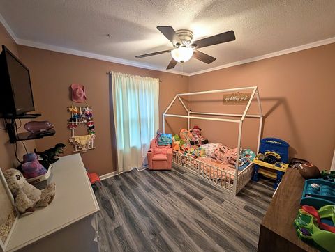 Tiny photo for 1811 Poplar Street, Ottawa, IL 61350 (MLS # 12486490)