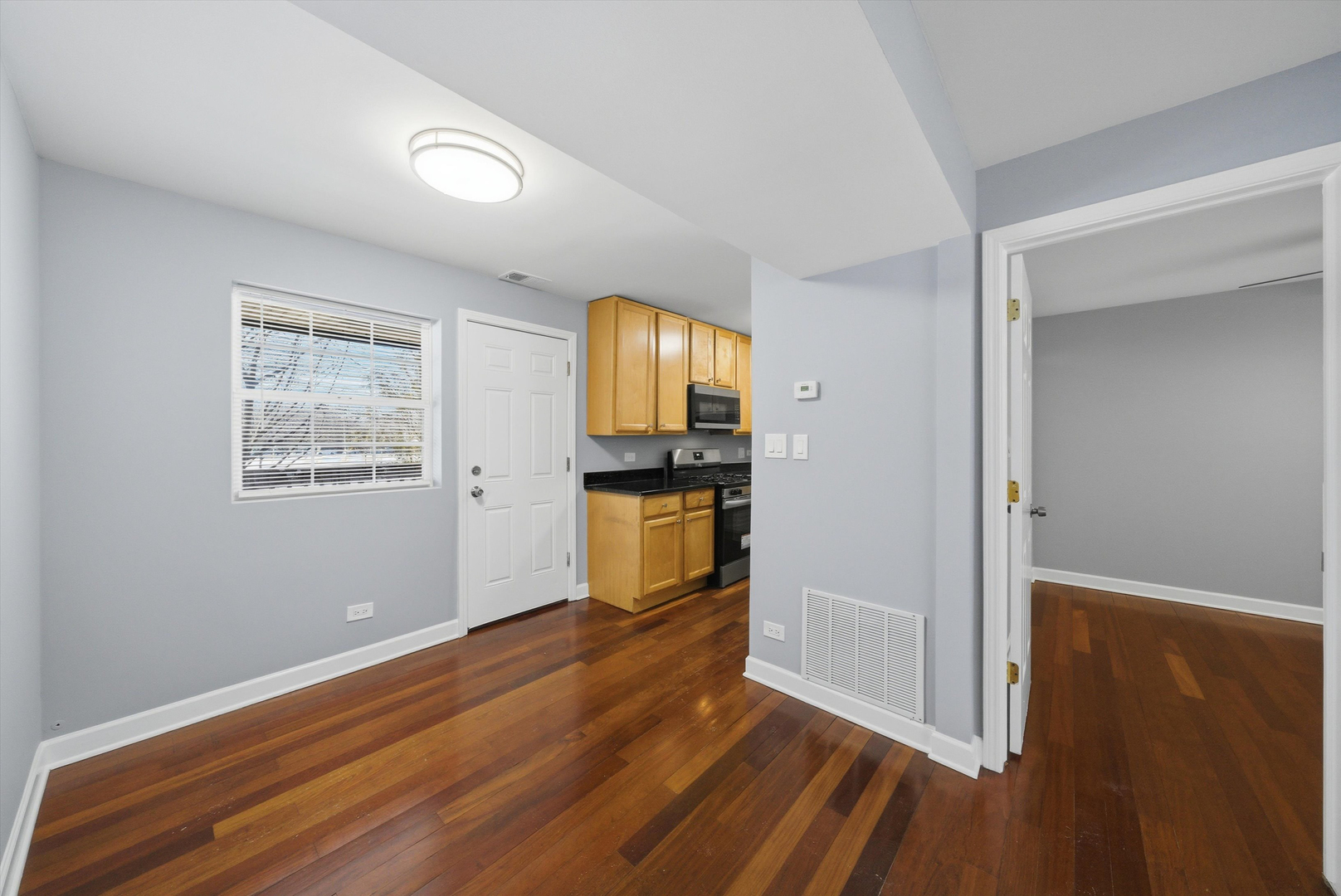 1937 W Pratt Boulevard 2N