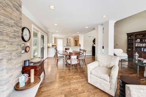 Tiny photo for 12 Warrington Drive, Lake Bluff, IL 60044 (MLS # 12606052)