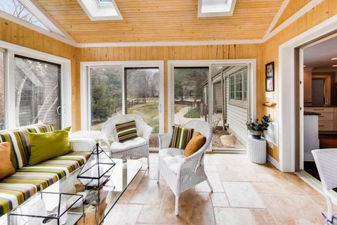 Tiny photo for 12 Warrington Drive, Lake Bluff, IL 60044 (MLS # 12606052)