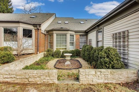 Tiny photo for 12 Warrington Drive, Lake Bluff, IL 60044 (MLS # 12606052)