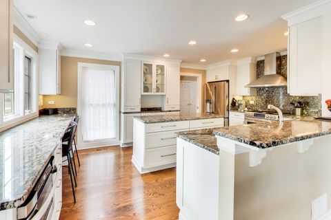 Tiny photo for 12 Warrington Drive, Lake Bluff, IL 60044 (MLS # 12606052)