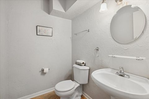 Tiny photo for 6551 Shagbark Court, Lisle, IL 60532 (MLS # 12513311)