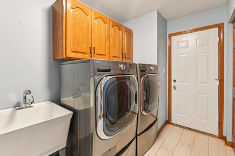 Tiny photo for 8624 Kendall Lane, Orland Park, IL 60462 (MLS # 12489096)