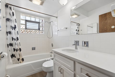Tiny photo for 4750 W 101st Street #1B, Oak Lawn, IL 60453 (MLS # 12741681)
