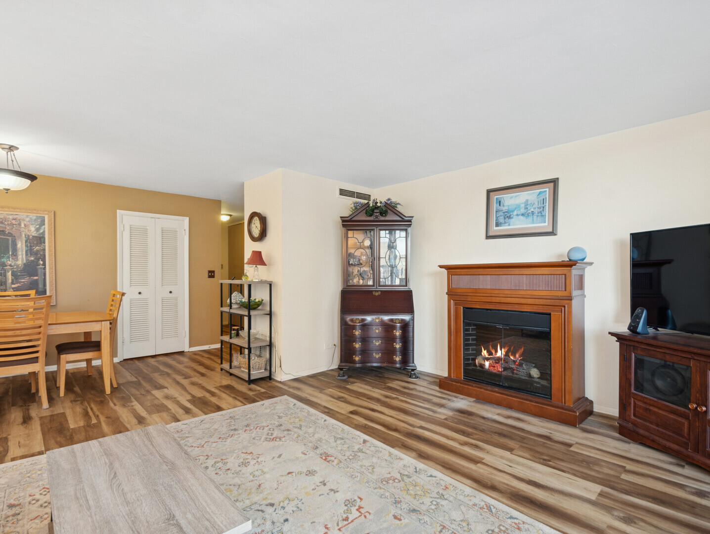 5901 N Sheridan Road 9C