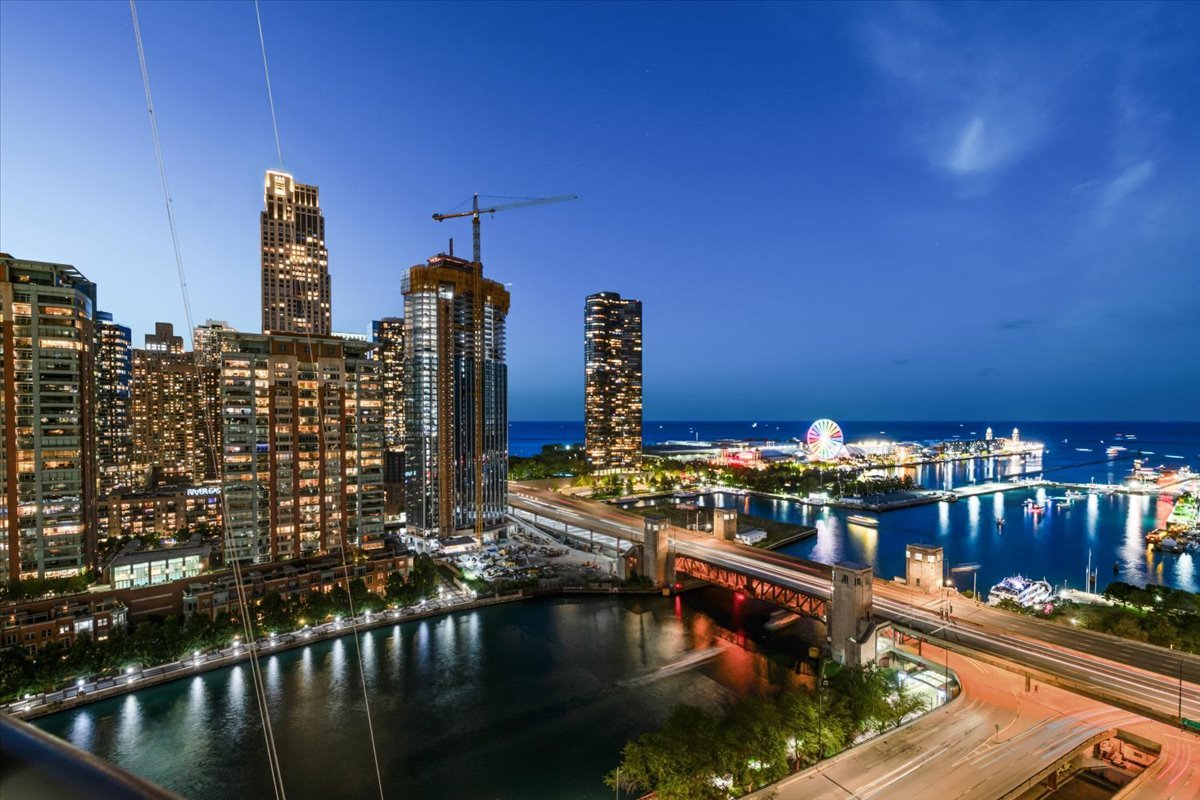 450 E Waterside Drive 1211