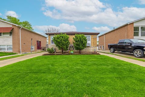 Photo of 12737 S Manistee Avenue, Chicago, IL 60633 (MLS # 12633647)