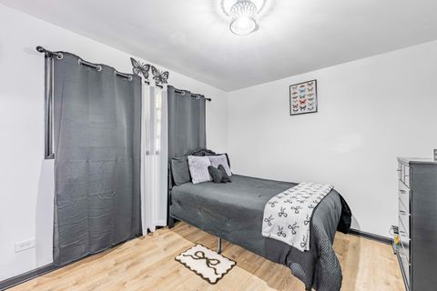 Tiny photo for 12737 S Manistee Avenue, Chicago, IL 60633 (MLS # 12633647)